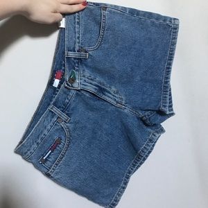 💋Tommy Hilfiger lil shorts💋